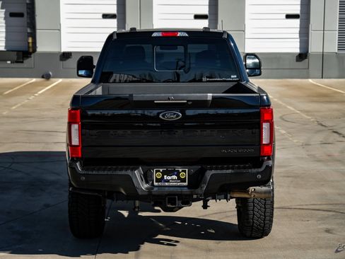 Used 2022 Ford F250 Lariat w/ Black Appearance Package image 11