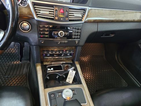 Used 2011 Mercedes-Benz E 350 4MATIC Wagon image 30