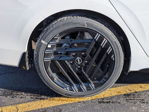 New 2026 Nissan Sentra SR w/ Floor Mat Package image 22