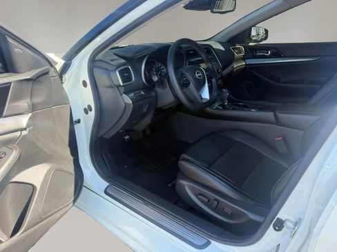 Used 2023 Nissan Maxima SV w/ Floor Mat Group FWD image 13