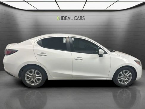 Used 2016 Scion iA FWD image 4