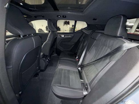 Used 2023 Volvo XC40 B5 Plus w/ Climate Package AWD/4WD image 19