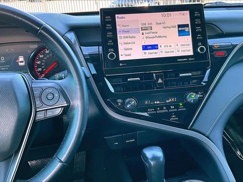 Used 2022 Toyota Camry XSE image 6