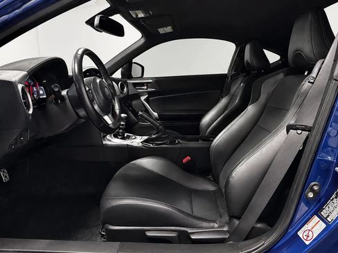 Used 2020 Toyota 86 RWD image 9