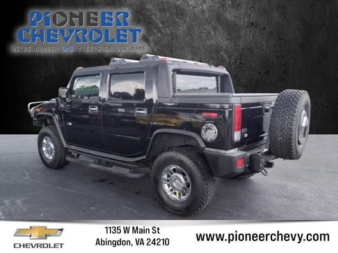 Used 2005 HUMMER H2 SUT w/ Preferred Equipment Group image 2