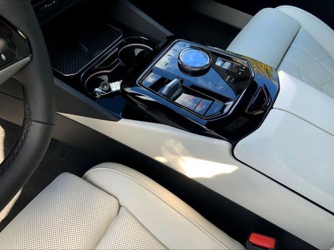 New 2026 BMW 530i image 8