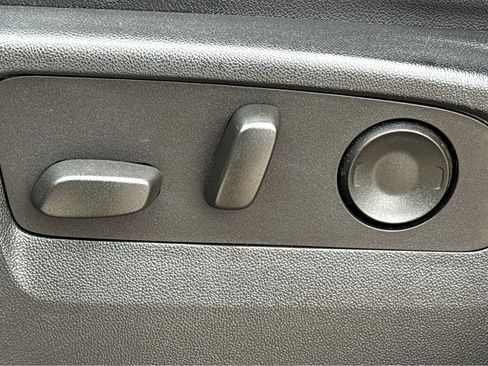 Used 2023 Chevrolet Tahoe LT image 16