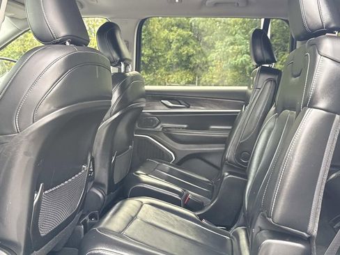 Used 2021 Jeep Grand Cherokee L Limited image 18