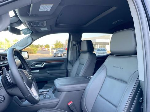 Certified 2026 GMC Sierra 1500 Denali w/ Denali Reserve Package AWD/4WD image 12
