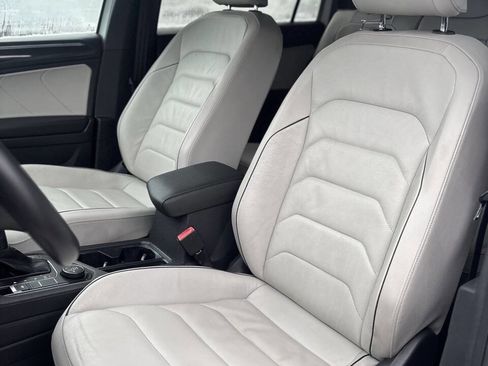 Used 2020 Volkswagen Tiguan SEL Premium R-Line w/ 3rd Row Seat Package AWD/4WD image 10