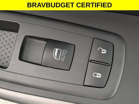 Used 2019 Jeep Cherokee Latitude Plus w/ Comfort/Convenience Group AWD/4WD image 34