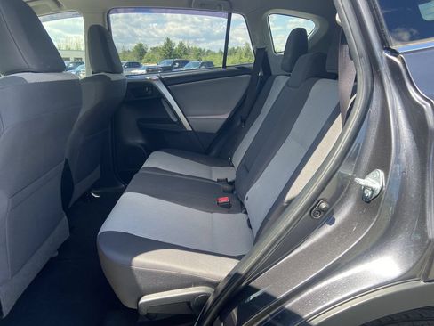 Used 2015 Toyota RAV4 LE AWD/4WD image 23