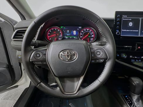 Used 2022 Toyota Camry XSE image 18