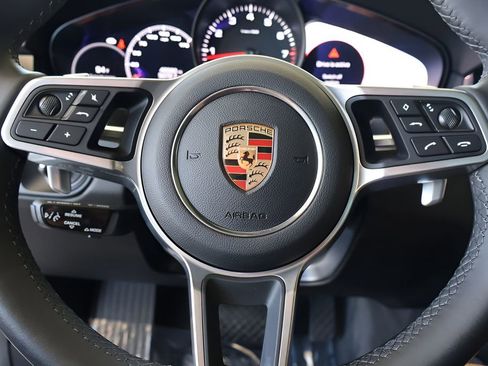 Used 2021 Porsche Cayenne AWD/4WD image 21