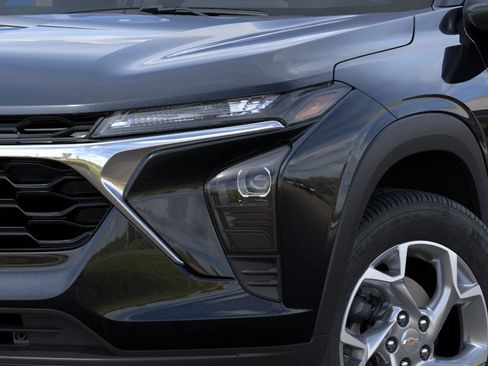 New 2026 Chevrolet Trax LS FWD image 10
