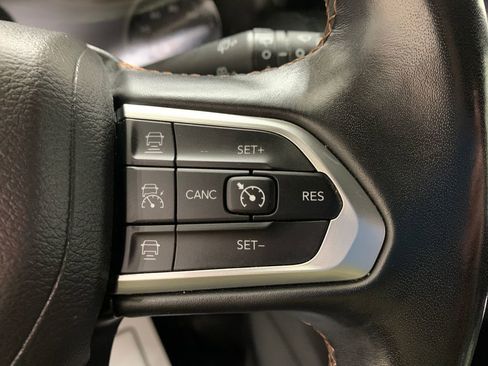 Used 2022 Jeep Compass Limited image 23