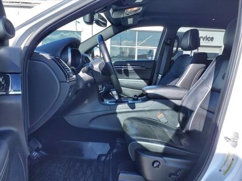 Used 2019 Jeep Grand Cherokee Overland image 15