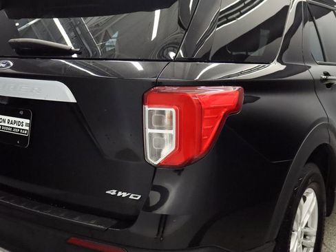 Used 2023 Ford Explorer XLT w/ Equipment Group 202A image 17