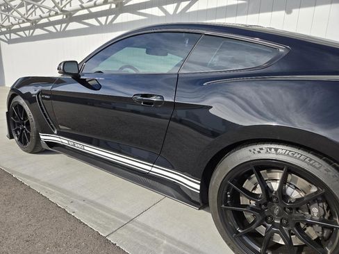 Used 2019 Ford Mustang Shelby GT350 w/ Technology Package RWD image 24