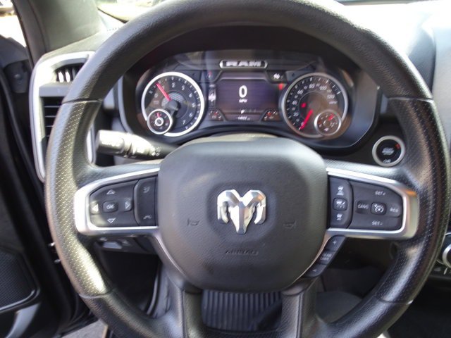 Used 2025 RAM 1500 Warlock AWD/4WD image 5