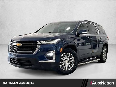 Used 2023 Chevrolet Traverse LT FWD image 1