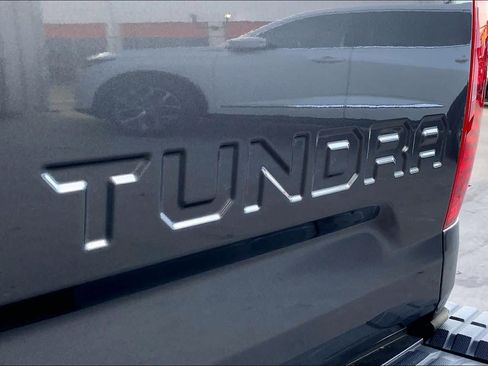 Used 2020 Toyota Tundra SR5 w/ SR5 Leather Package RWD image 29