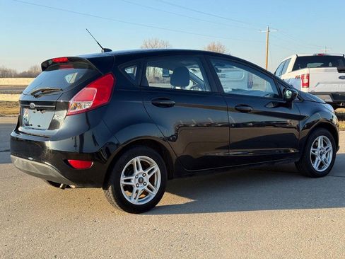 Used 2018 Ford Fiesta SE image 4