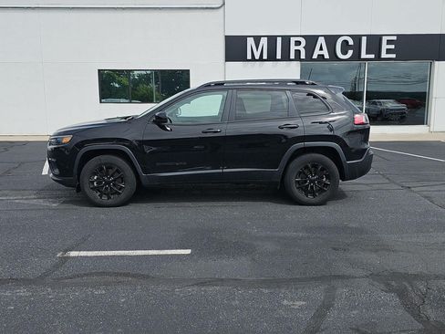Used 2023 Jeep Cherokee Altitude Lux AWD/4WD image 4