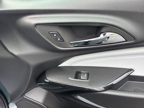 New 2026 Chevrolet Trax LT w/ LT Convenience Package FWD image 32
