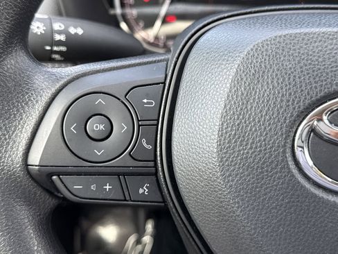 Used 2025 Toyota RAV4 XLE w/ Convenience Package FWD image 15