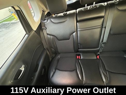 Certified 2018 Jeep Compass Latitude w/ Popular Equipment Group FWD image 12