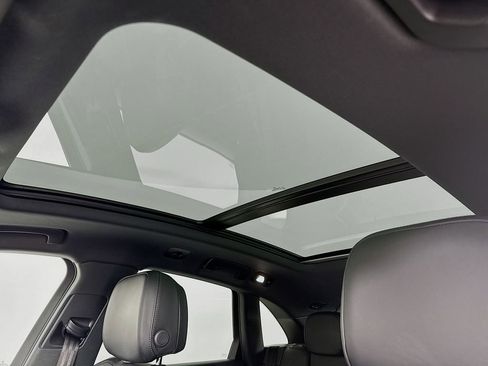 Certified 2025 Porsche Macan image 23