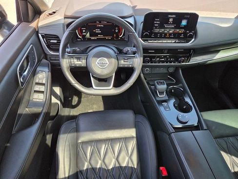 Used 2021 Nissan Rogue Platinum AWD/4WD image 4