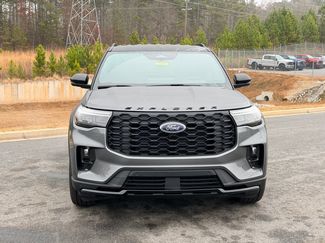 New 2026 Ford Explorer ST-Line w/ ST-Line Street Pack RWD video 2
