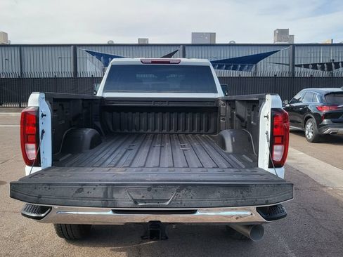 Used 2024 GMC Sierra 2500 Pro AWD/4WD image 11