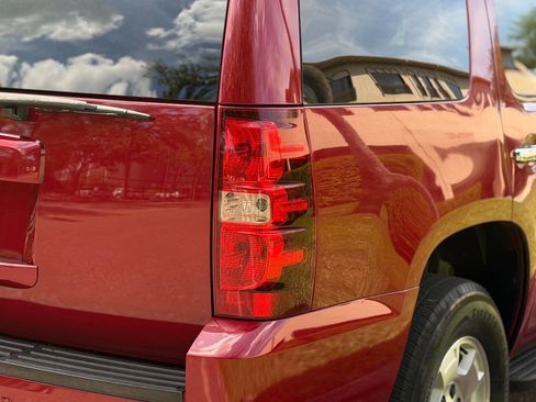 Used 2014 Chevrolet Tahoe LT RWD image 21