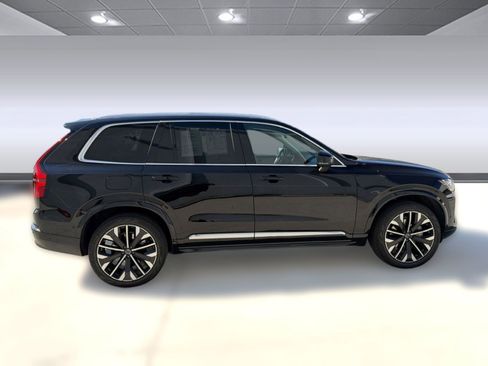 Used 2025 Volvo XC90 B5 Plus w/ Protection Package Premier AWD/4WD image 8