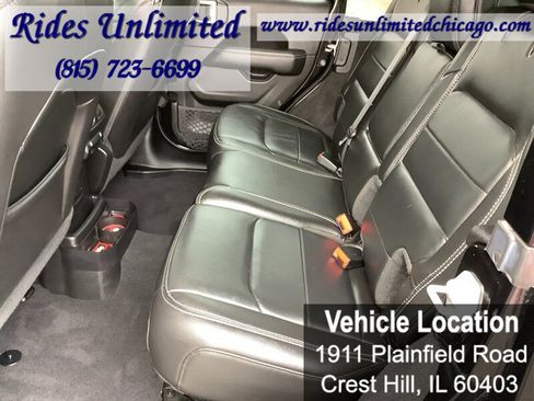 Used 2019 Jeep Wrangler Unlimited Sahara w/ Uconnect 4C Nav & Sound Group AWD/4WD image 33