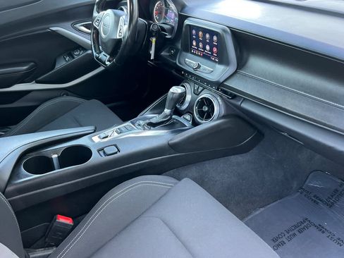 Used 2022 Chevrolet Camaro LT RWD image 15