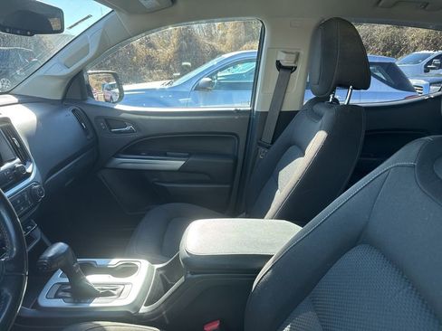 Used 2019 Chevrolet Colorado LT w/ LT Convenience Package image 9