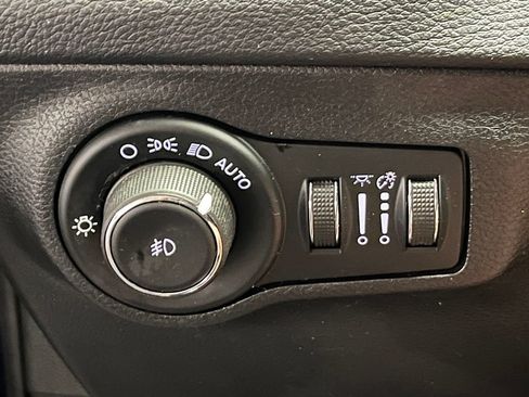Used 2019 Jeep Compass Trailhawk w/ Leather Interior Group AWD/4WD image 15