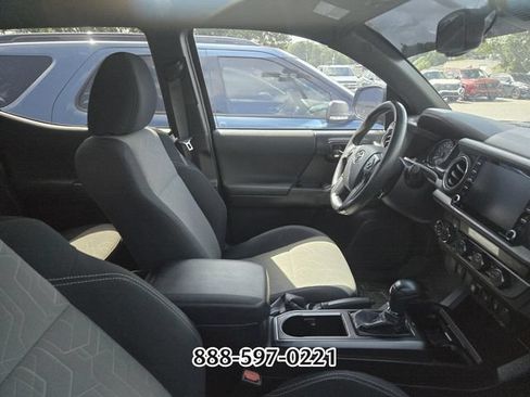 Used 2023 Toyota Tacoma TRD Off-Road AWD/4WD image 10
