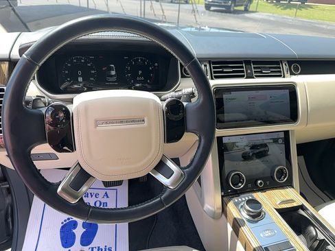 Used 2019 Land Rover Range Rover HSE image 13