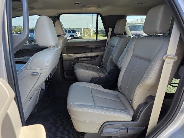 Used 2021 Ford Expedition XLT AWD/4WD image 19