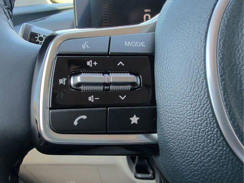 New 2026 Kia Carnival EX FWD image 31