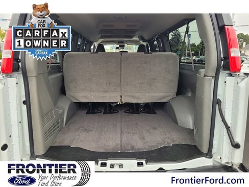 Used 2024 Chevrolet Express 3500 LT w/ LT Preferred Equipment Group RWD image 28