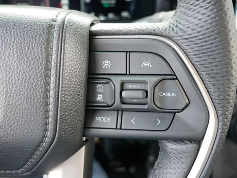 Certified 2024 Toyota Tacoma TRD Off-Road AWD/4WD image 28