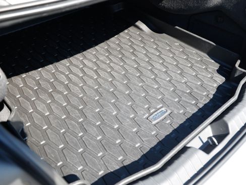 Used 2018 Jaguar XF Prestige image 28