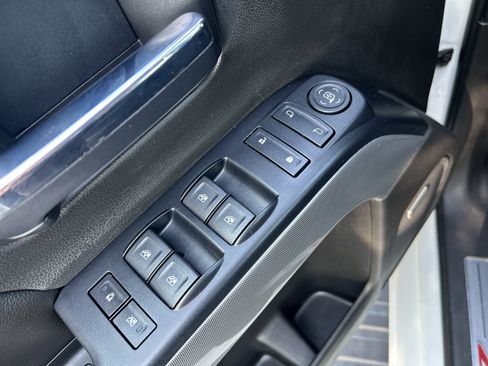 Used 2018 Chevrolet Silverado 1500 LT w/ All Star Edition AWD/4WD image 23