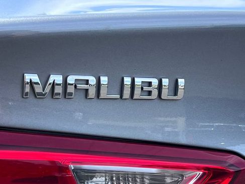 Used 2024 Chevrolet Malibu LT FWD image 2